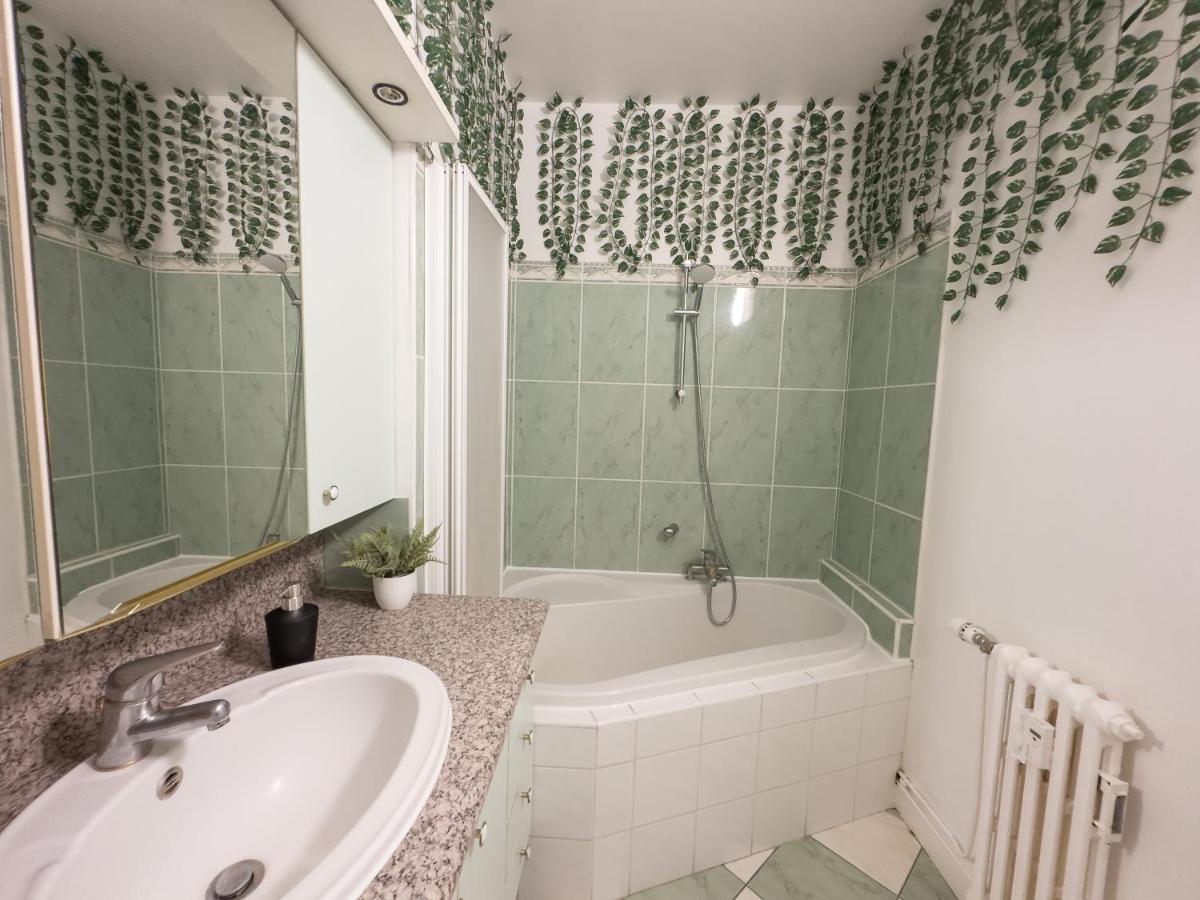 Jungle Urbain- Sauna - Cine - Hamac - Hyper Centre 아미앵 외부 사진